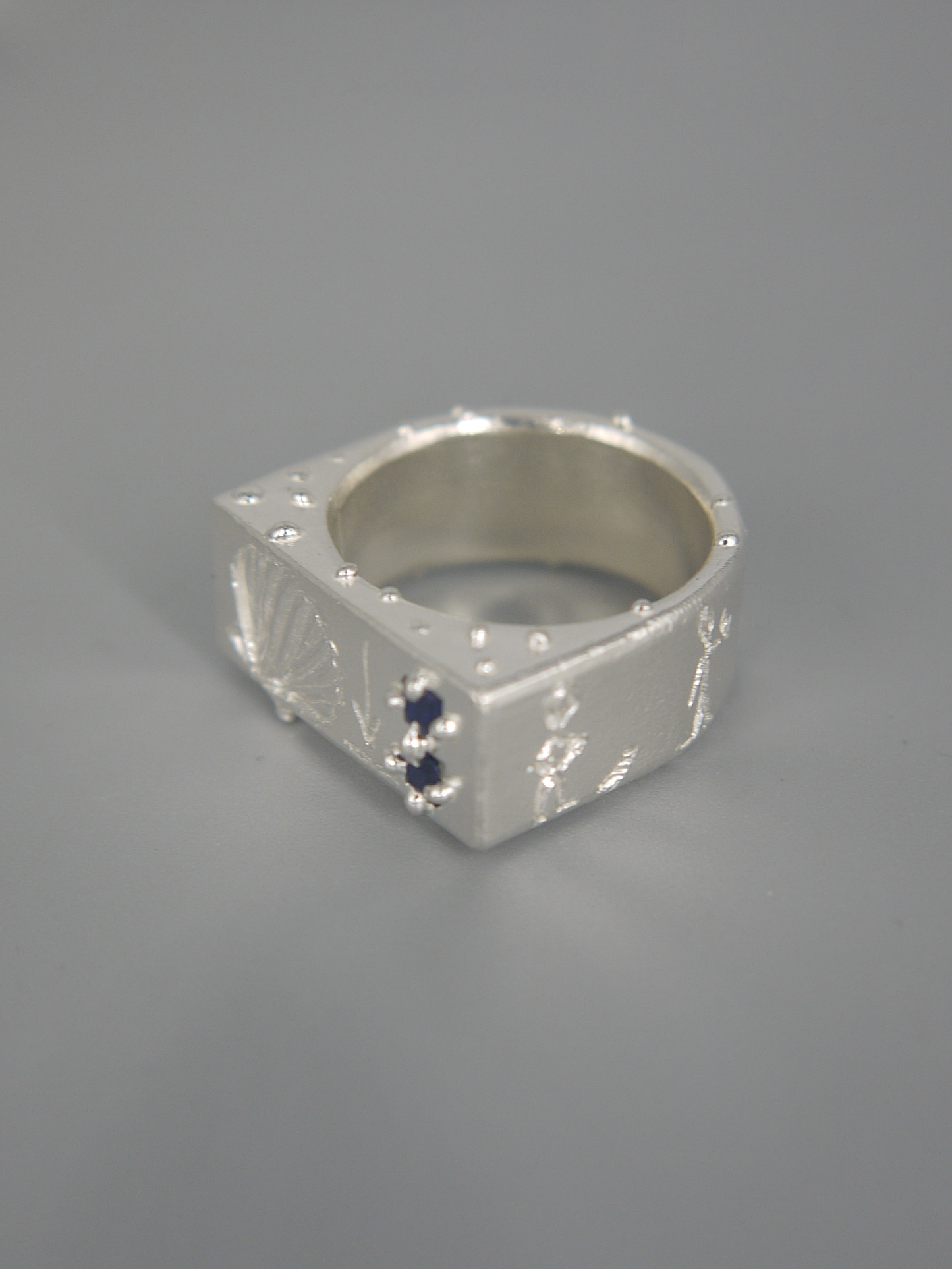 Shell + Two Sapphires Ring