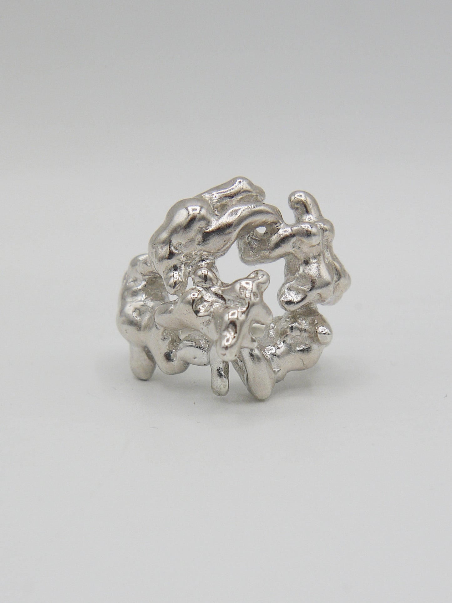 Spiralling Ring