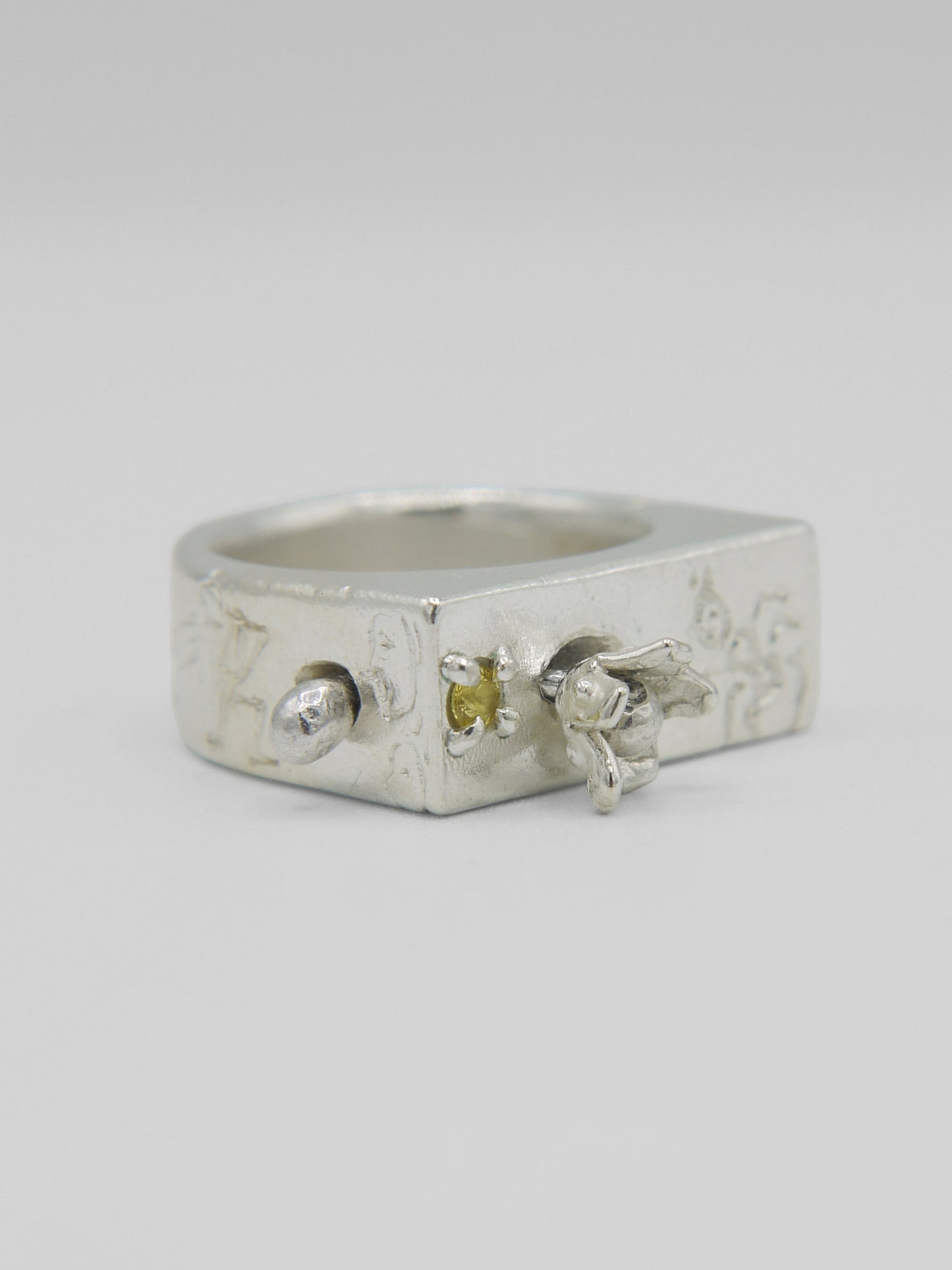 Ant & Flower Ring