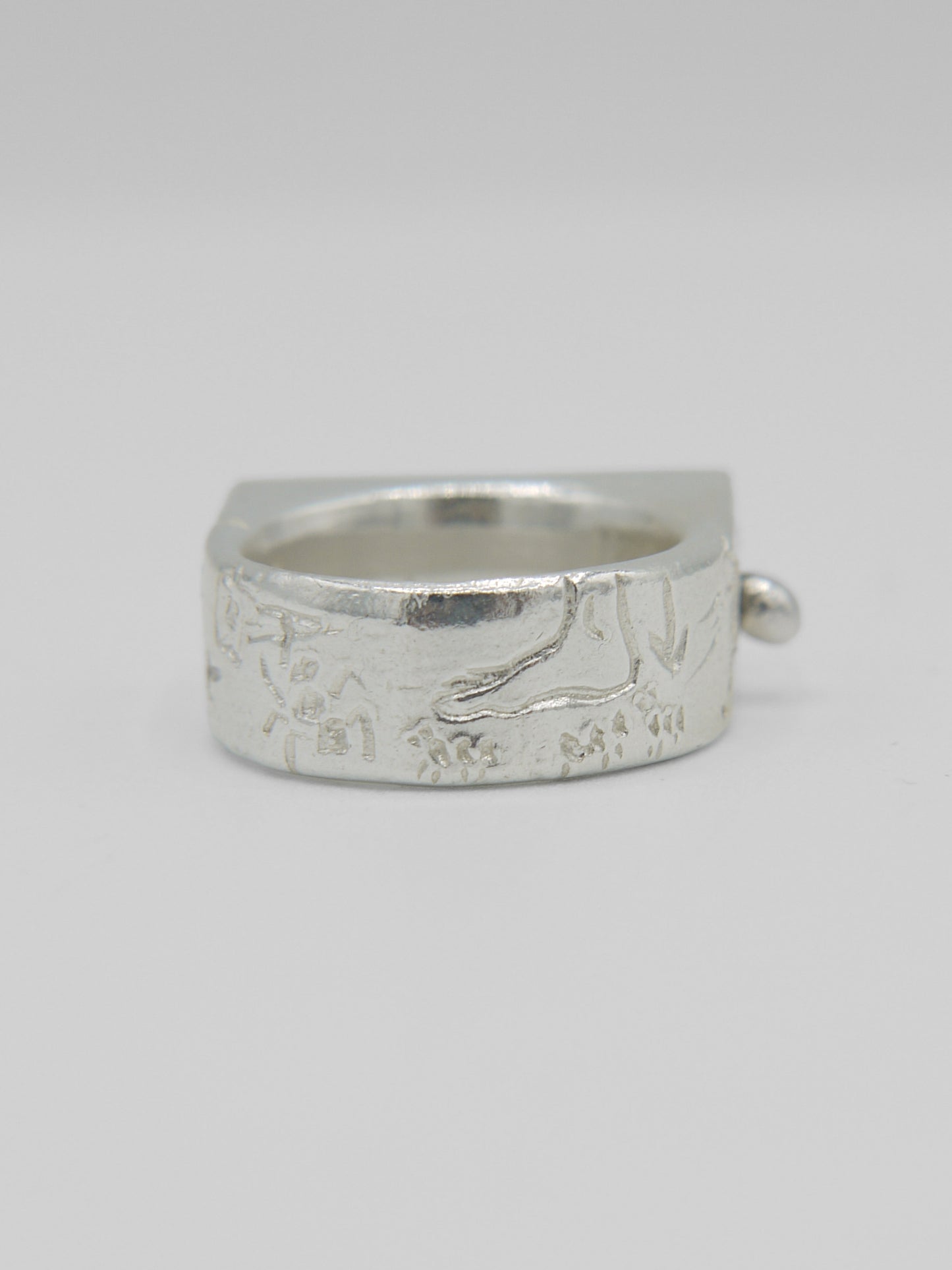 Ant & Flower Ring