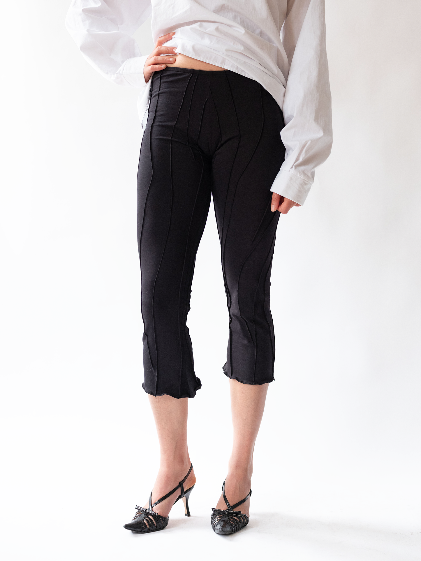 Capris Black