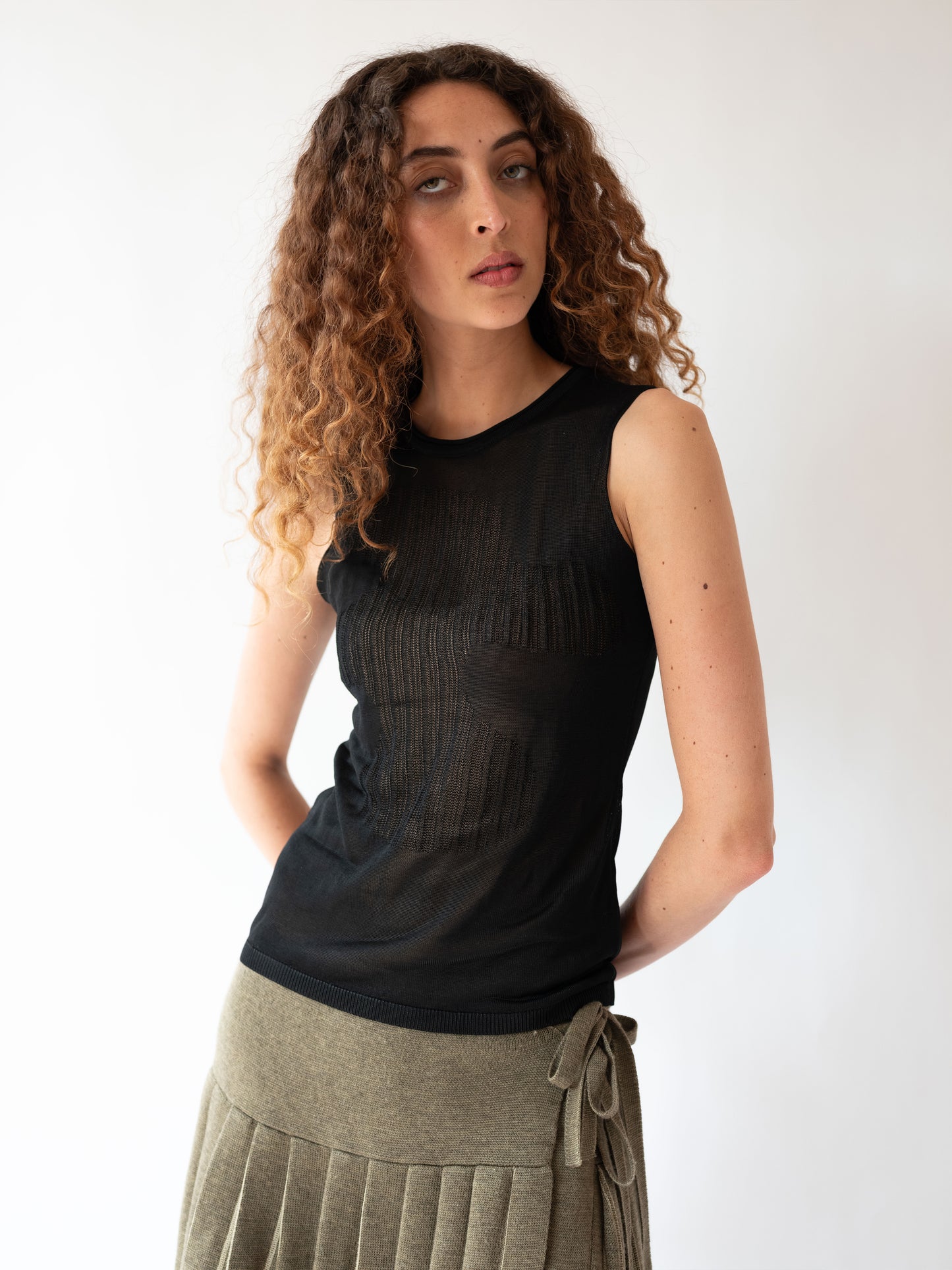Arp Knitted Vest Black