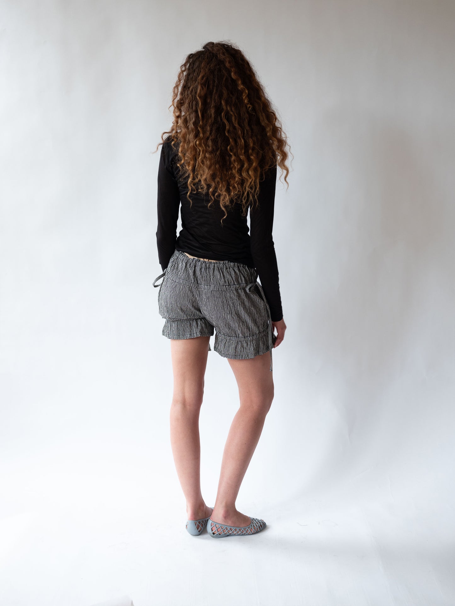 ruched shorts black gingham