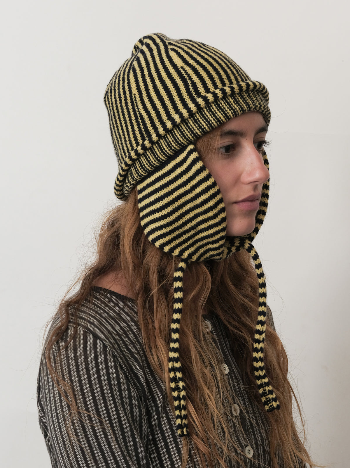 Two T Hat Yellow/Navy