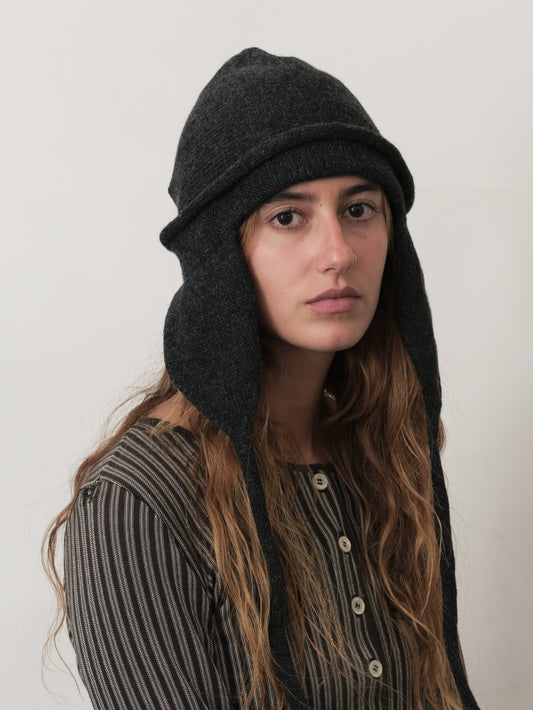 Two T Hat Grey