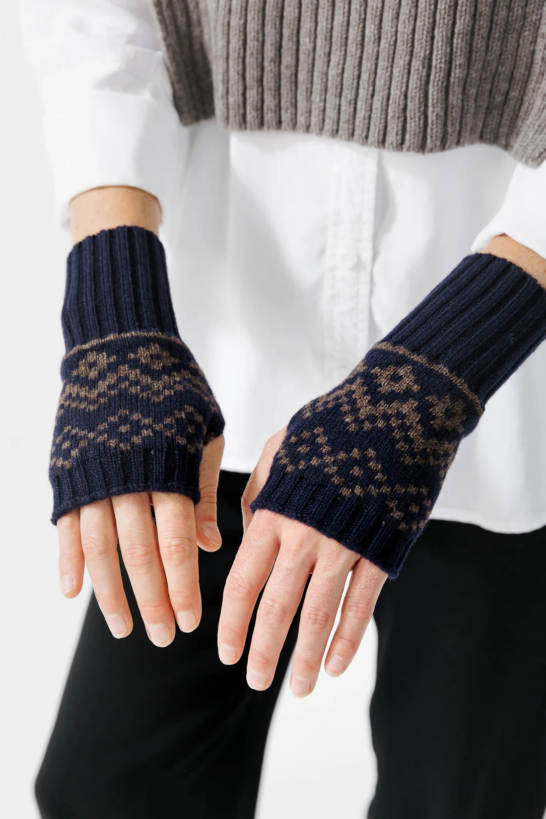 Lyø Handwarmers Navy