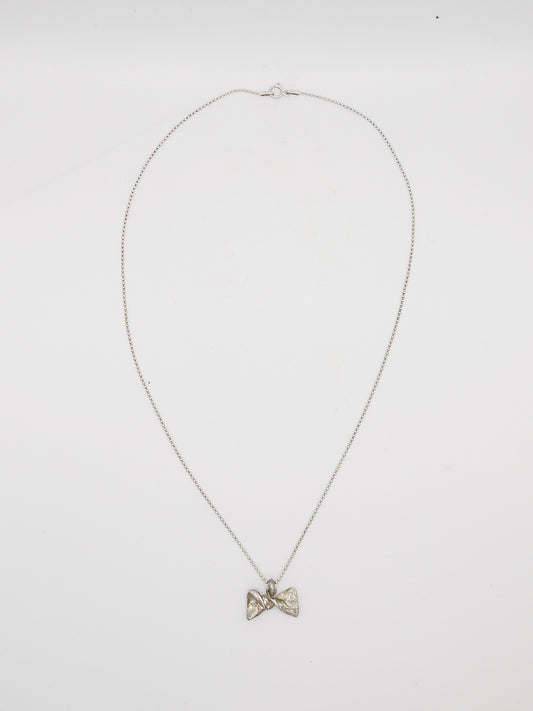 Bow Necklace