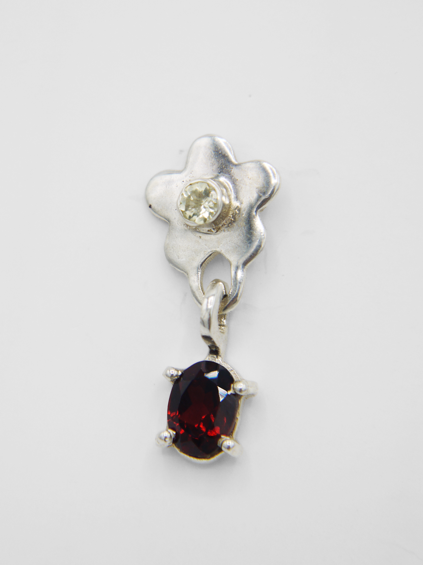 Dangle Flower Stud