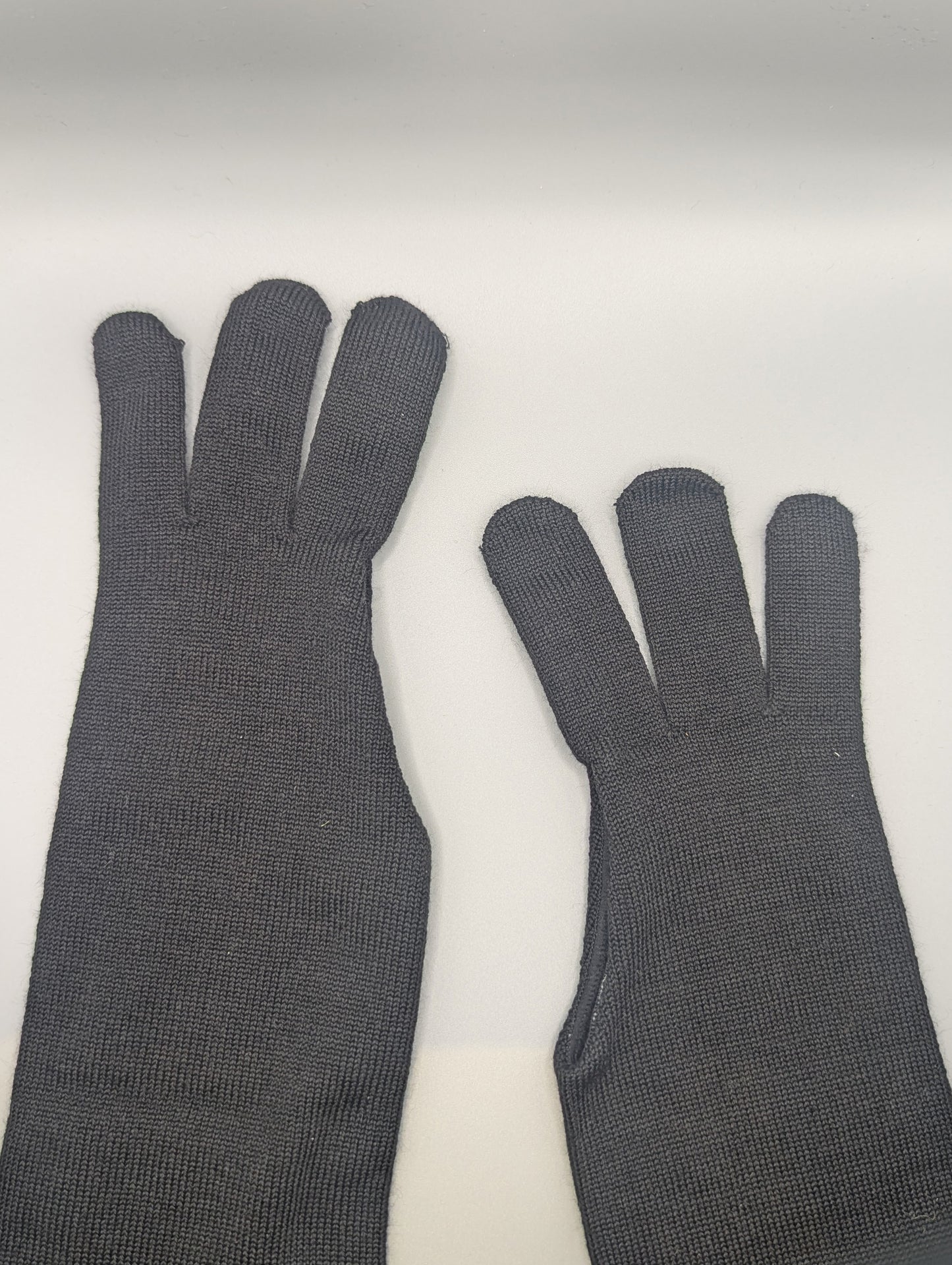 Three-Finger Knit Glove