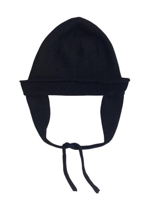 Two T hat, black