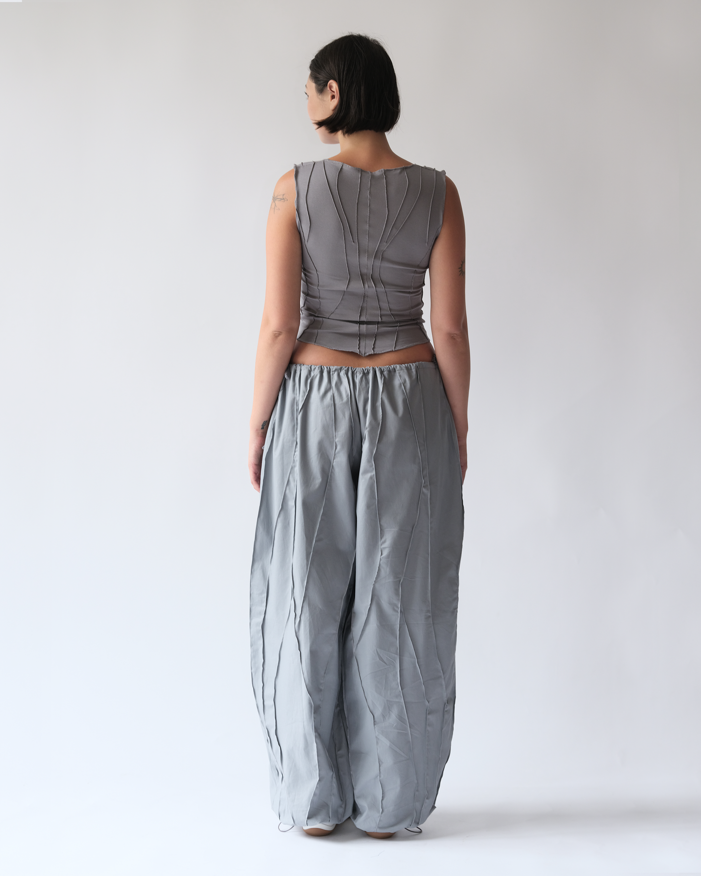 V-neck Tank Grey