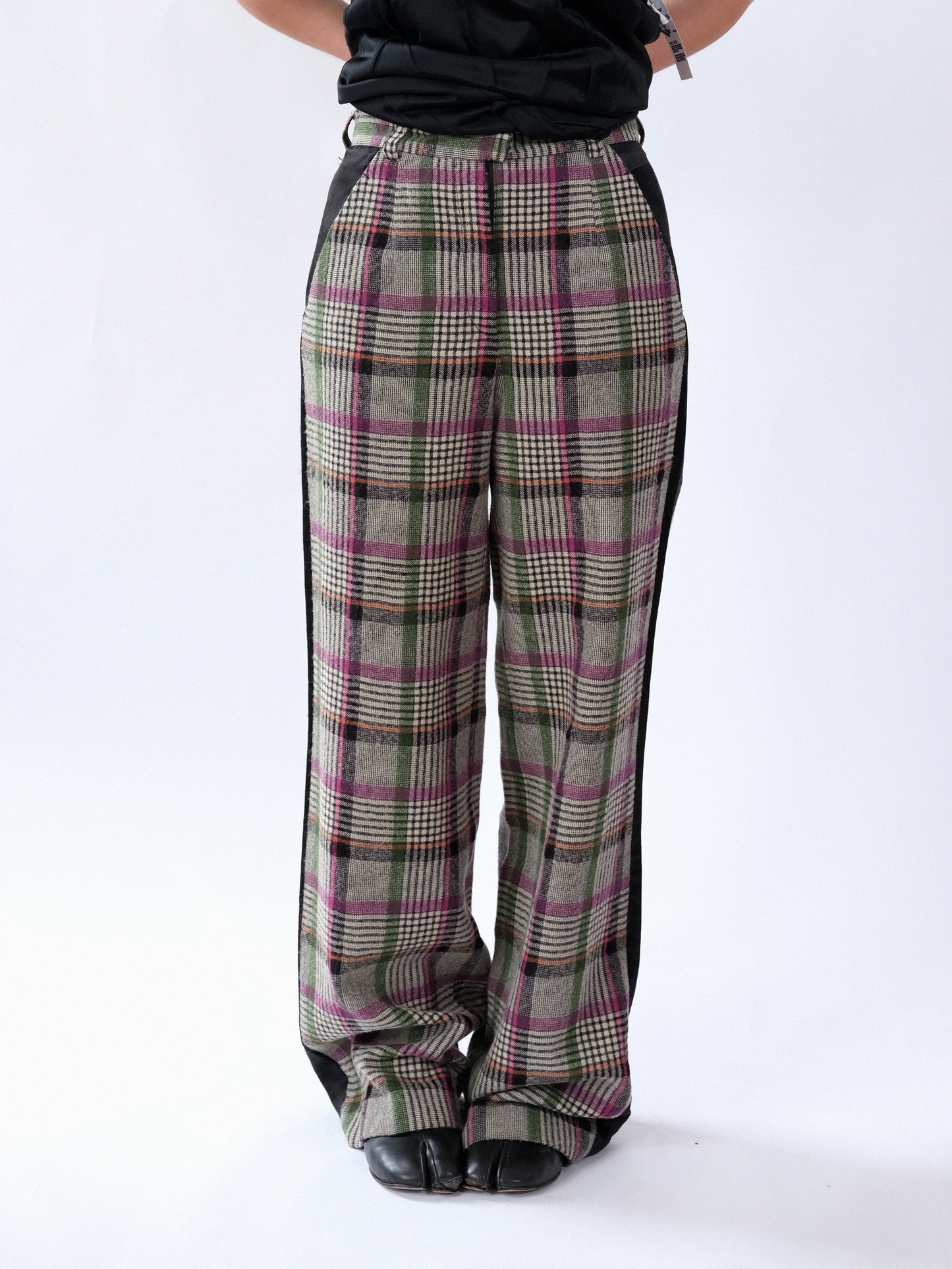 Multiverse tartan trousers